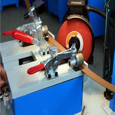 Máquina automática de moagem manual de lâminas de serra bimetais